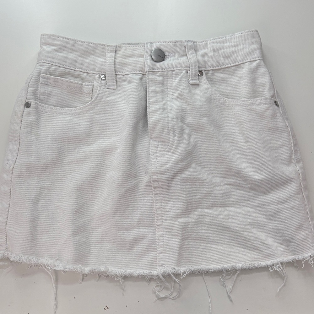 Chic White Frayed Hem Girls Denim Skirt